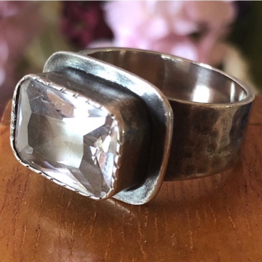 Silpada Hammered Sterling Silver and Cubic Zirconia Ring Size 6